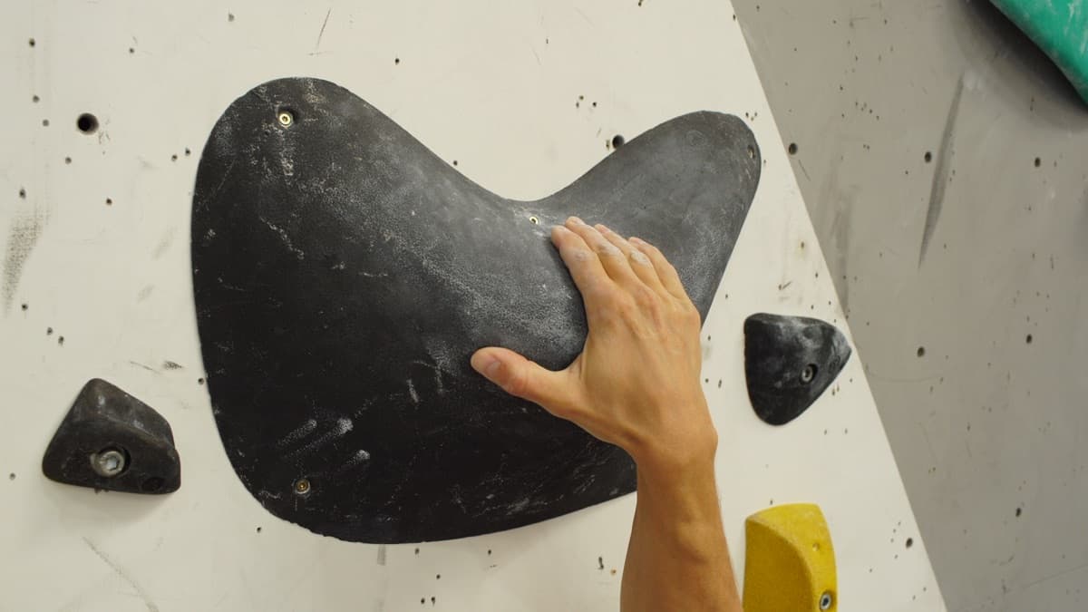 Short-Term and Long-Term Factors Affecting Grip Strength in Climbing